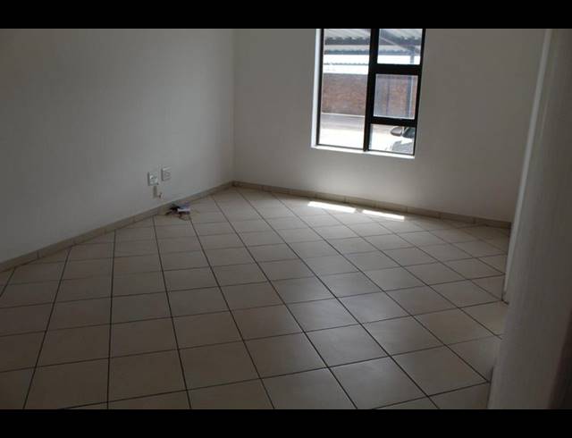 2 BEDROOM PROPERTY TO RENT IN VANDERBIJLPARK CW 5